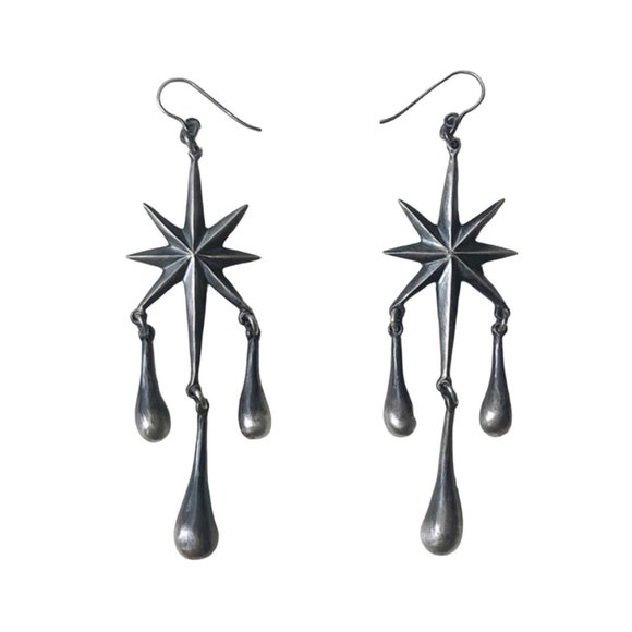 Gun Metal Dripping North Star drop earrings in gun metal finish - Picture 3 of 5